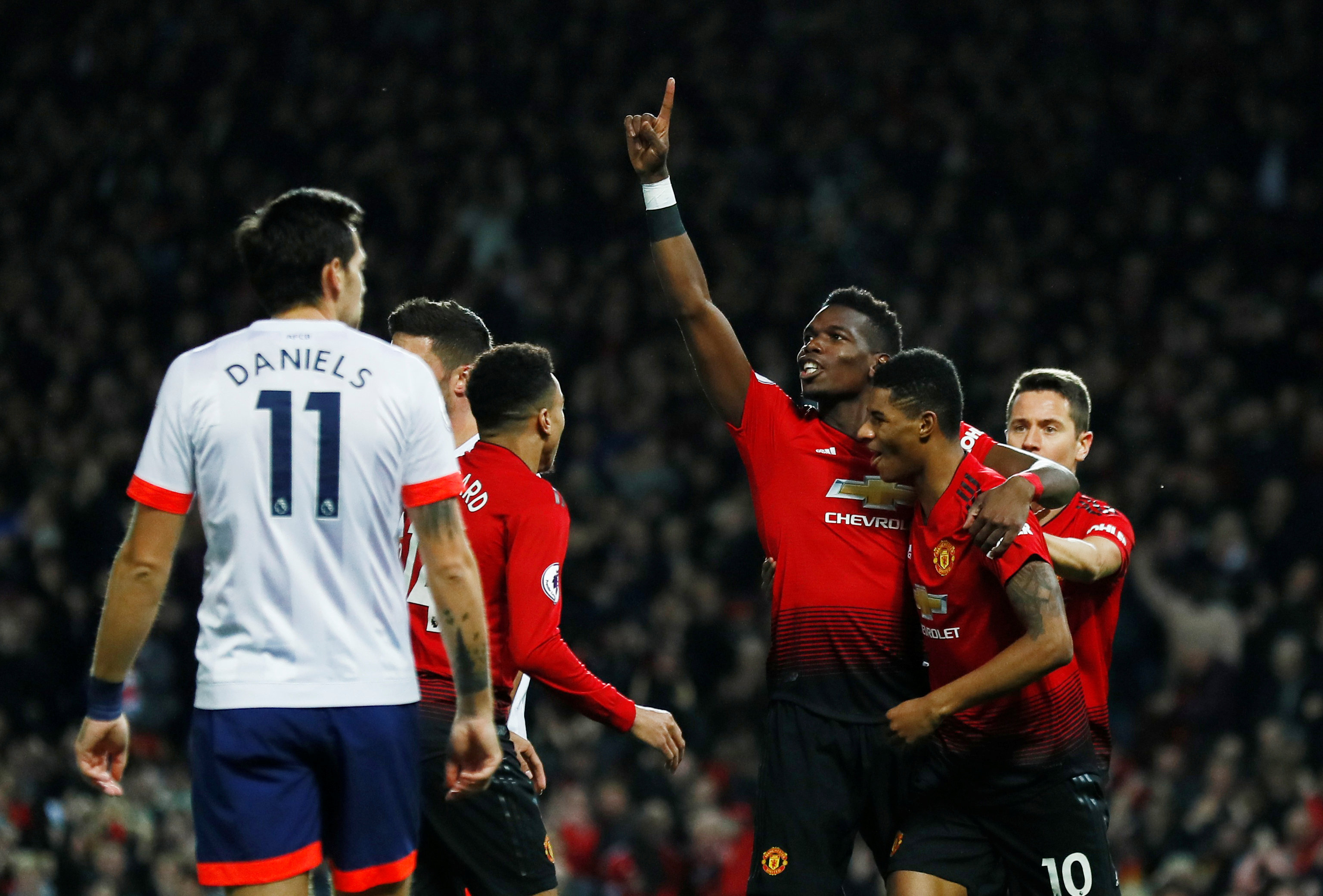 了自己的名 了自己的名